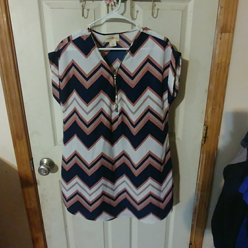 Chevron Tunic Style Top sz large